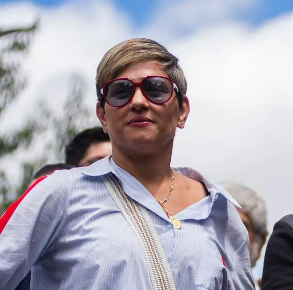 Verónica Alcocer radicó un derecho de petición precisando que solo viajó dos veces a Venezuela y pidiendo rigurosidad en las investigaciones.