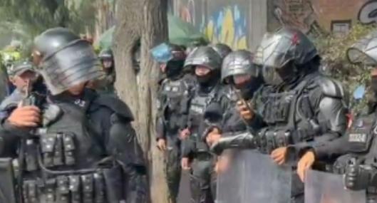 Agentes del Esmad cierran filas en Plaza de Bolívar por marcha de este 14 de octubre