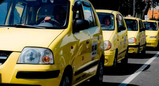 Pagar taxi en Colombia podría ser más caro: propuesta haría que conductores ganen más