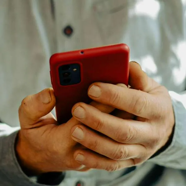 Qué puede hacer un ciberdelincuente con mi número de teléfono: aviso en Colombia