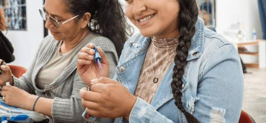 Brecha en el acceso a acompañamiento médico para mujeres en menopausia en Bogotá, según datos oficiales