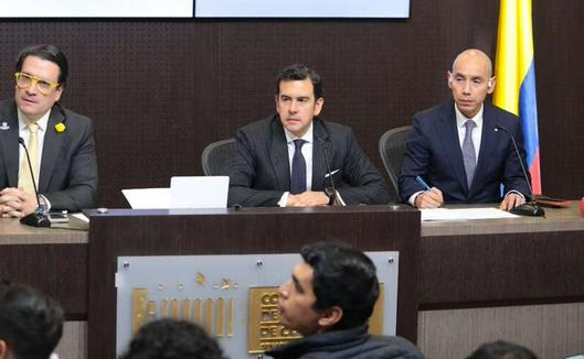 Gobierno de Abelardo de la Espriella propone ley de sometimiento sin diálogo para grupos armados ilegales en Colombia