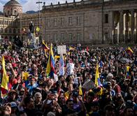 La primera jornada de marchas convocadas por la izquierda terminó sin Petro en tarima