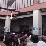 Techo colapsó en escuela de Pakistán deja más de 22 muertos y 25 heridos
