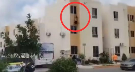 Hombre cayó desde la ventana de un tercer piso: intentaba escapar del esposo de su amante