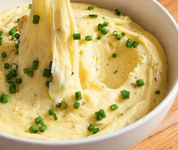 Viaja a Francia desde tu cocina con este puré de papa súper elástico