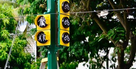 Cali implementa nuevo modelo de gerencia para la red semafórica con gestión integral y atención 24/7