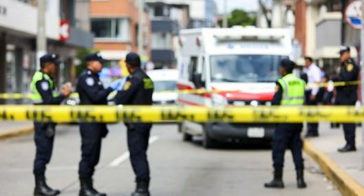 Asesinan a hombre en plena vía pública en Bogotá: sicarios en moto lo atacaron