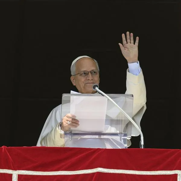 Primera foto del papa León XIV tras cirugía y dan nuevo parte médico