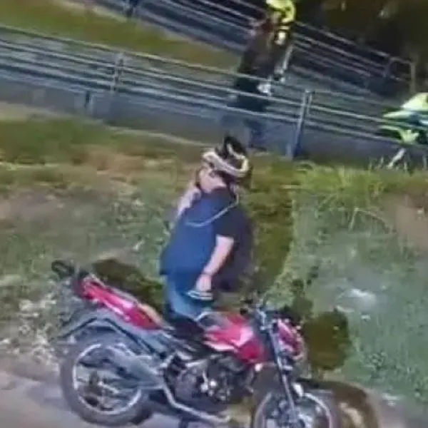 Cinco uniformados de la Policía resultaron heridos tras un atentado con granada en el oriente de Cali. Las autoridades capturaron a un sospechoso.