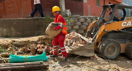Colchones, muebles y más que encontraron en Soacha y que habrían ocasionado las inundaciones