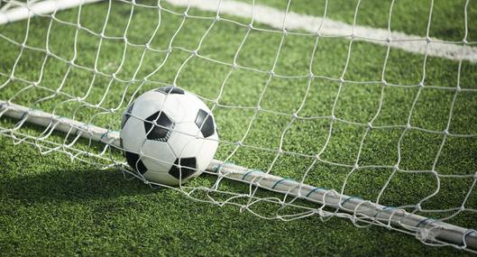 Convierta el patio en una cancha de fútbol con este kit portátil por menos de $ 120.000