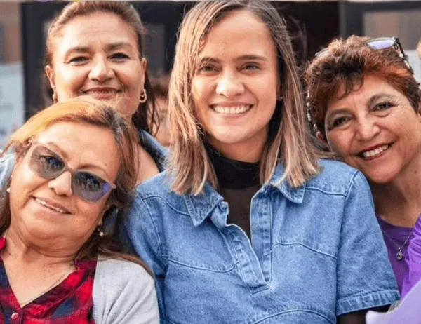 La Secretaría de la Mujer se sumó al armado de kits de autocuidado para mujeres con cáncer 