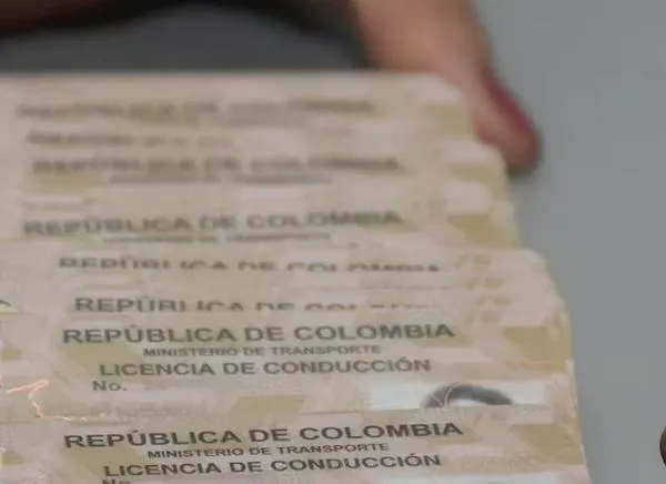 ¿Otro golpe al bolsillo? Sacar la licencia podría ser más caro