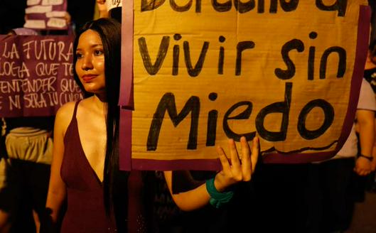El 95 % de las mujeres en Bogotá teme ser acosada en la vía pública: qué estrategias implementa la ciudad para prevenirlo