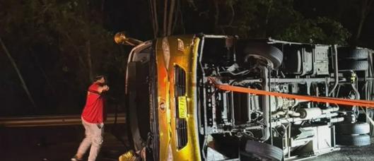 Volcamiento de bus en la Ruta del Sol afecta al equipo de Alexis Escobar en su trayecto hacia Bogotá