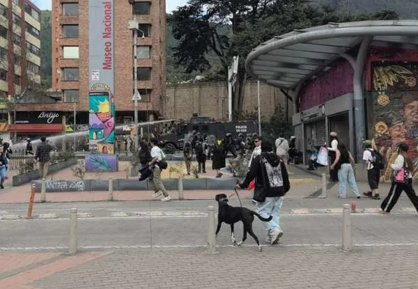 Policía antidisturbios intervino nuevamente protesta en el Museo Nacional