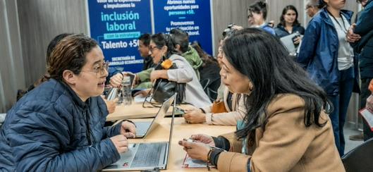 Unidad Móvil de Empleo llega a Usme: fechas, servicios y ubicación en el Centro Comercial Altavista de Bogotá