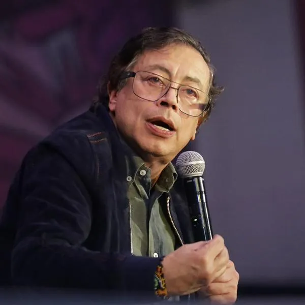 Petro rompe el silencio tras denuncias de Mancuso y Angie Rodríguez