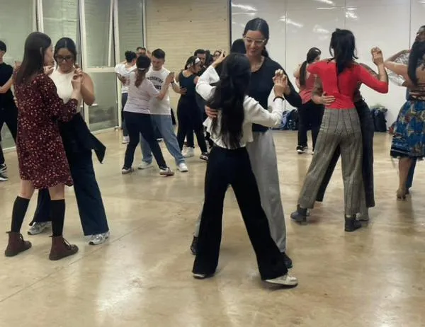 Asiste a clase de baile gratis al son de bandoneón en el CEFE Chapinero el viernes 23 de octubre 