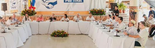 Gobierno pide a la Fiscalía investigar reuniones entre funcionarios y exparamilitares por caso del «Pacto de Valledupar»