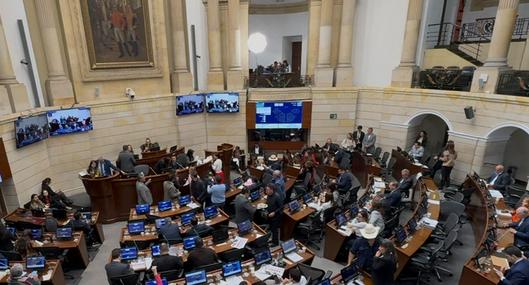 Presupuesto 2027 avanza, pero hay lío con las cuentas: Senado debate situación fiscal
