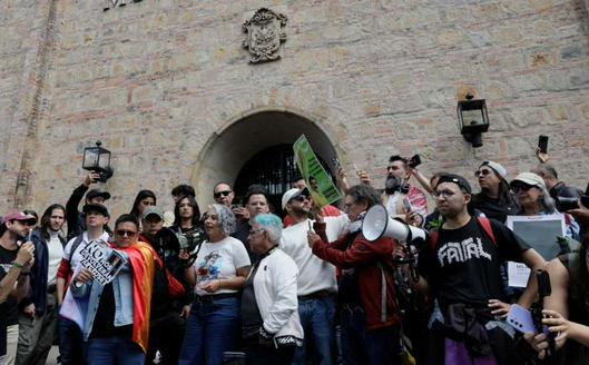 Universidades advierten riesgos para la memoria colectiva tras retiro de piezas del Museo Nacional ordenado por el gobierno en Colombia