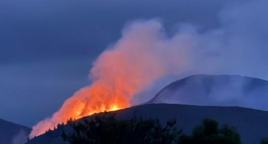 Incendio forestal en Villa de Leyva prende las alarmas y obliga a pedir apoyo aéreo