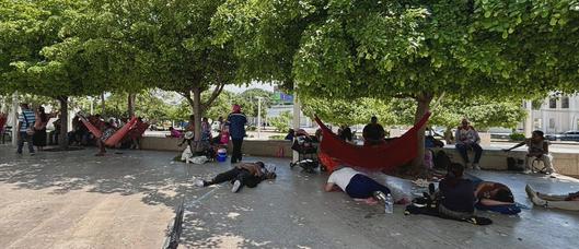Víctimas del conflicto armado levantan plantón en Valledupar tras acuerdo con autoridades por soluciones de vivienda