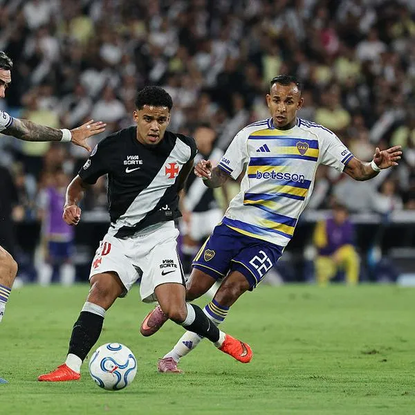 Sebastián Villa (der.) en el partido que ganó Boca vs. Vasco da Gama por la final de Copa Sudamericana
