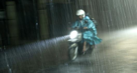 ¿Busca un impermeable para motocicleta? Este traje promete mantenerlo seco durante los aguaceros