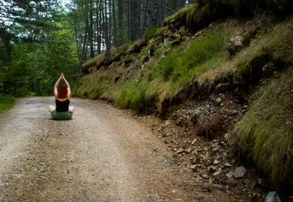 Yoga en la montaña: plan para desconectarse de la tecnología y conectar con la naturaleza en Cali