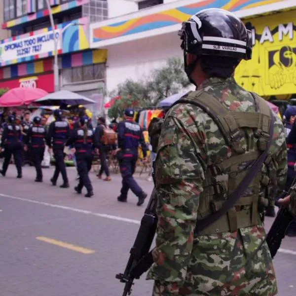 Operativo en carrera Séptima de Bogotá, desde la Plaza de Bolívar hasta calle 26