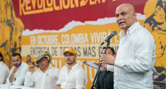 Prueba reina salpica a Petro: audios y chats de exasesor para usar a Mancuso contra De la Espriella