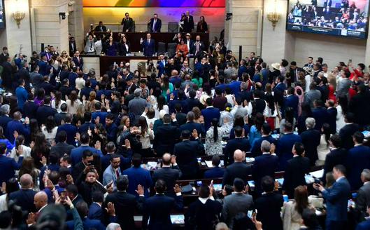Gobierno de Colombia recurre a decreto tras error legislativo en trámite del Presupuesto General 2027