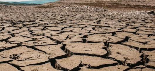 Informe del PNUMA advierte que los compromisos actuales no evitarán superar los 1,5 °C de calentamiento global