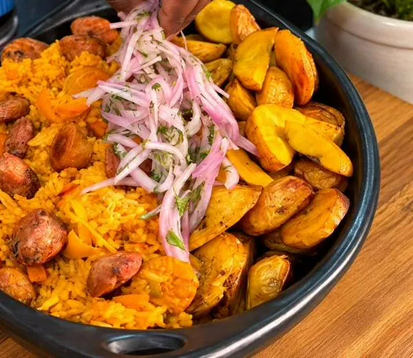 Cómo hacer arroz con chorizos en caldero, receta fácil con 3 tipos de chorizos en 50 minutos