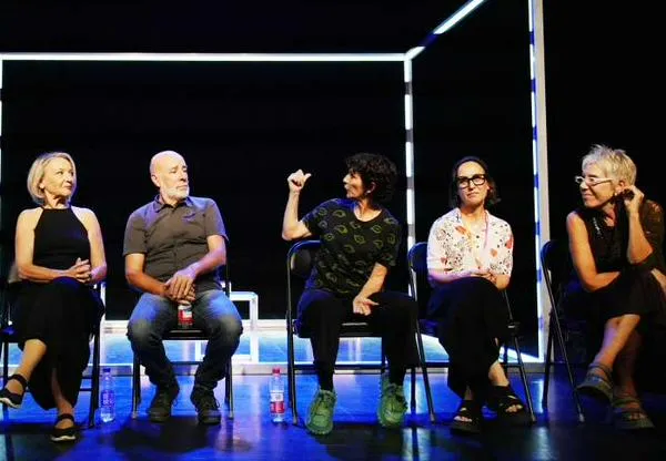 “El teatro combina ficción y realidad, sin desvelar cuál es cuál”: Nines Carrascal