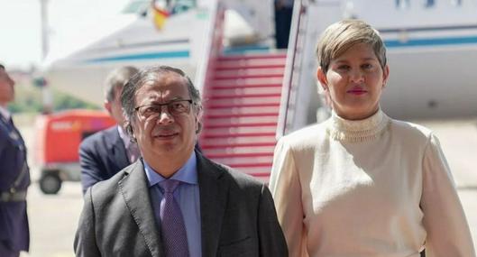 "Una cartera": hablan testigos de vuelo de Alcocer en el que, según Eva Ferrer, trajo plata en maletas