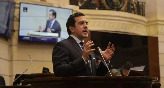 ¿Rodrigo Lara sale del mininterior por una seguidilla de errores o por proyecto político?