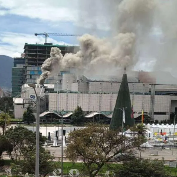 Alerta por incendio en centro comercial Gran Estación de Bogotá: video del caso