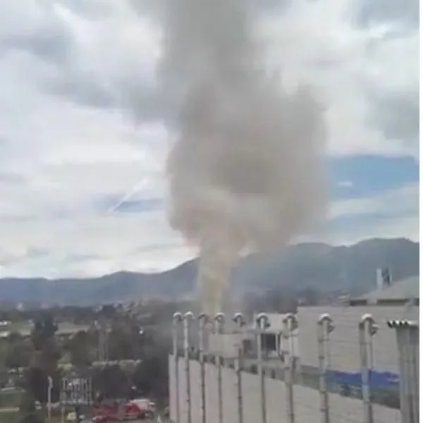 Aparecen videos del incendio en Gran Estación (Bogotá): la humareda fue grande