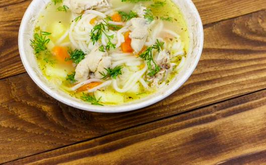 Sopa de fideos: ingredientes y pasos para preparar la receta tradicional en la cocina colombiana