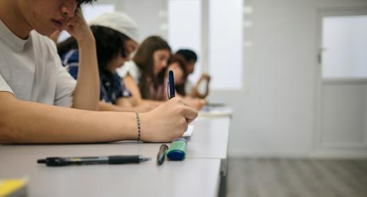 Matemáticas y lectura dan golpe histórico en Colombia, pero Bogotá y Medellín quedaron mal paradas