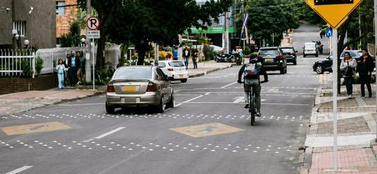 Pico y placa en Bogotá hoy: horarios y placas habilitadas para taxis, transporte especial y particulares este 23 de octubre de 2026