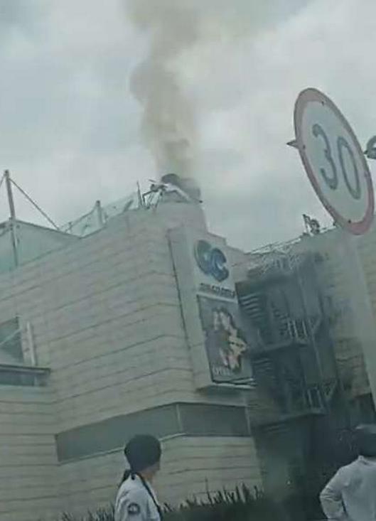 Incendio en restaurante de Gran Estación generó humo y alerta sin heridos ni daños mayores en Bogotá