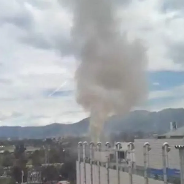 Imágenes del incendio en el centro comercial Gran Estación de Bogotá