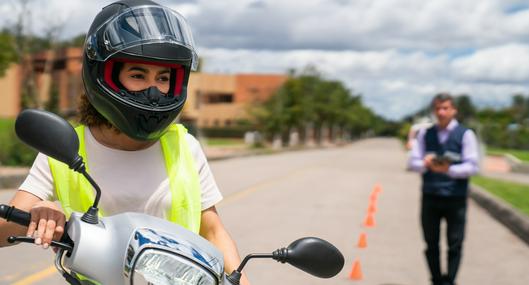 Oportunidad de oro para mujeres que quieren manejar moto: fecha y hora para curso gratuito