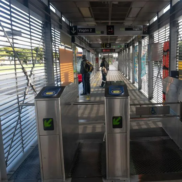 Capturan a mujer por agredir a guarda de TransMilenio en portal Suba de Bogotá