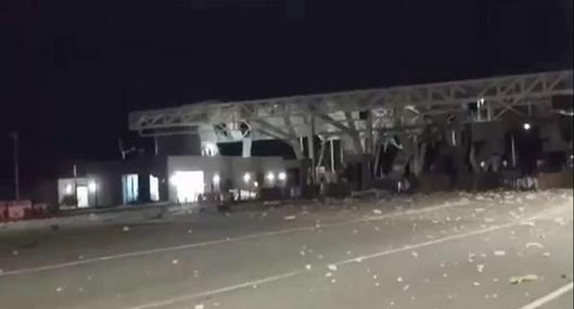 Delicado reporte de heridos por atentado con carro bomba en peaje de Casanare: graves afectaciones